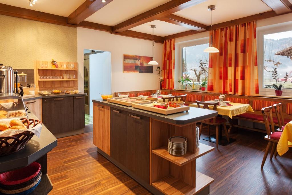 Pensión Gaestehaus Steger 2*
